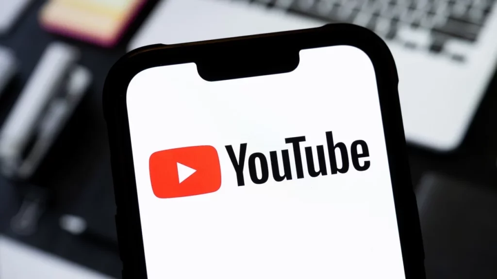 یوتیوب در حال آزمایش نسخه جدید AI Overviews